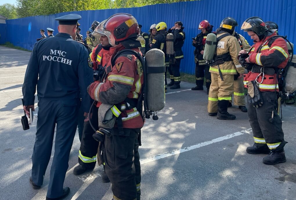 Кто первым приходит на помощь: День спасателя отмечается в России