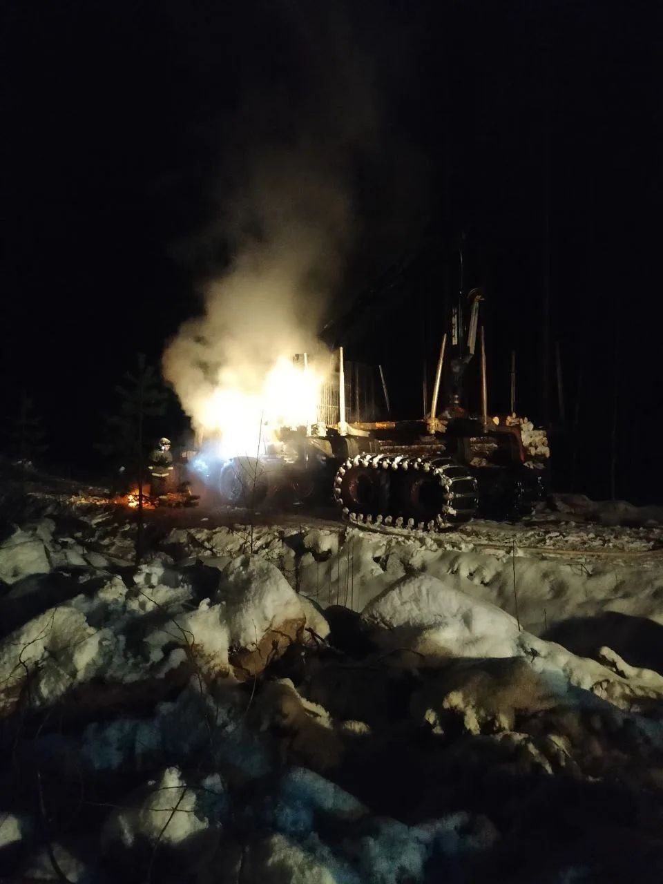 Форвардер пал под натиском огня в Медвежьегорском районе