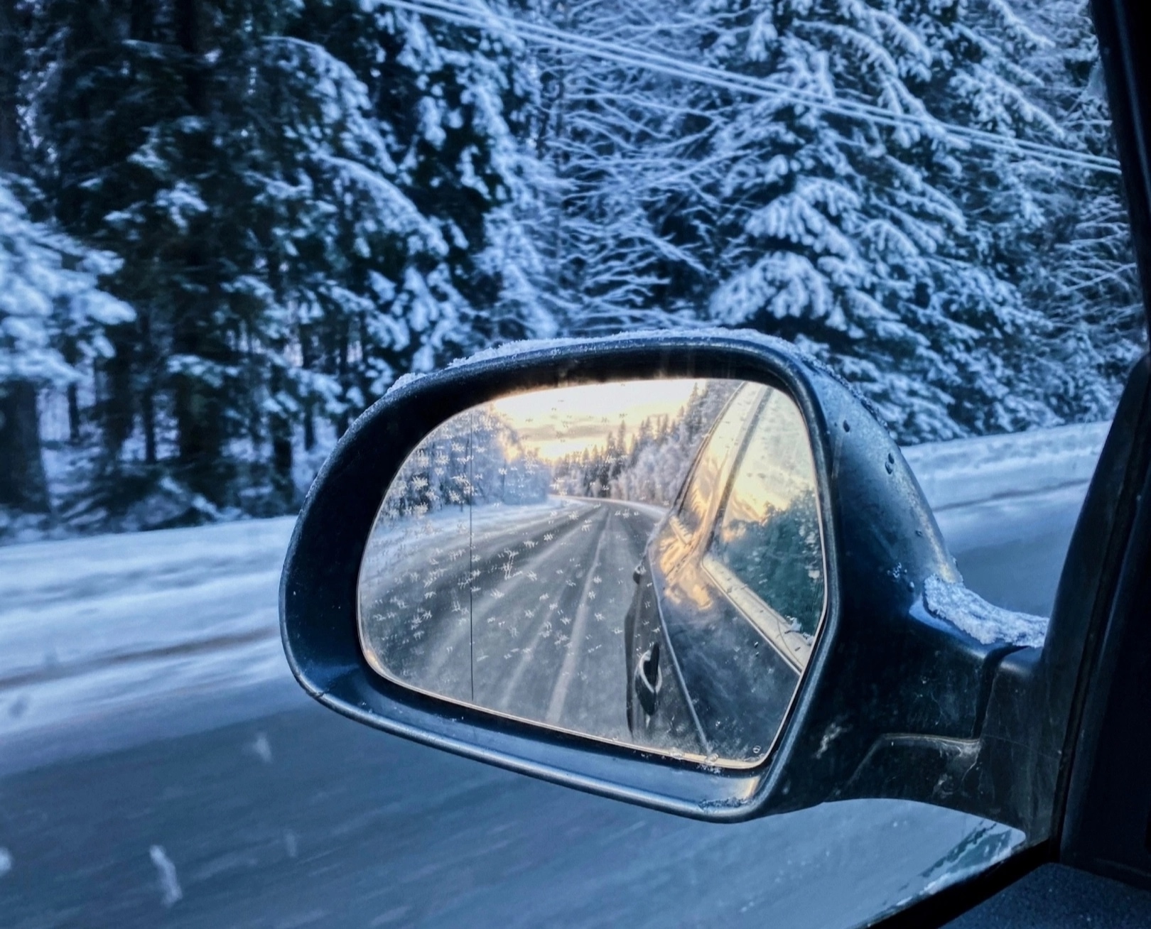 Мощные снегопады надвигаются на Карелию