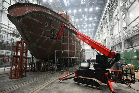 В Петрозаводске на цифровой верфи дан старт строительству первых двух грунтоотвозных шаланд