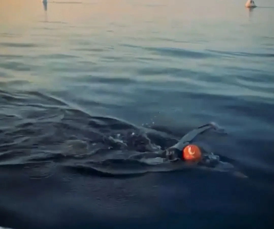 100 километров проплыла «русалка» из Питера по Неве и Финскому заливу