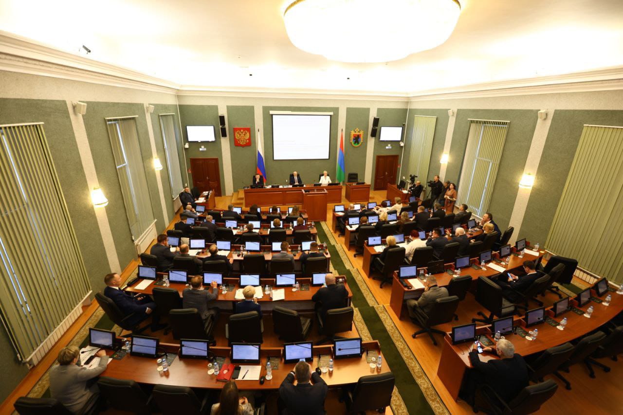 Игнорирует неудобные вопросы, удаляет комментарии: житель Карелии о депутате Монастыршине