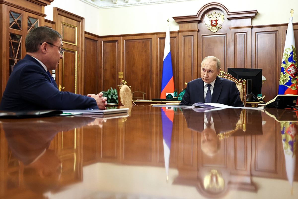 Президент России провел встречу с секретарем Генсовета «Единой России»