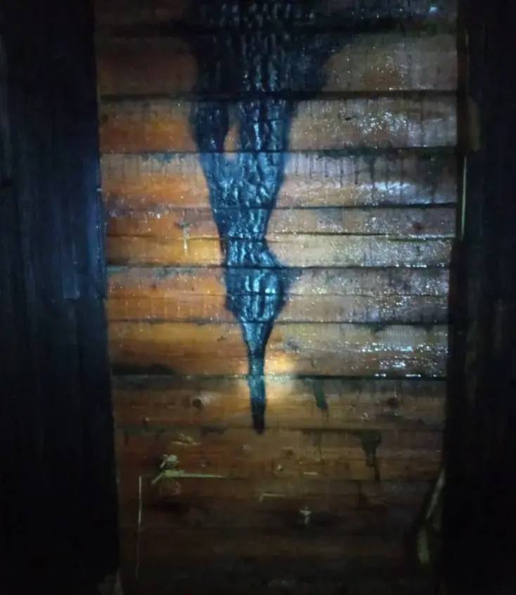 Спасли: жильцы вместе с огнеборцами тушили пожар в многоквартирном доме в Пудожском районе