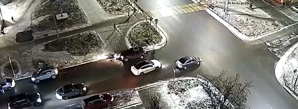 Сбил женщину и уехал: в Сортавале на пешеходном переходе произошло ДТП