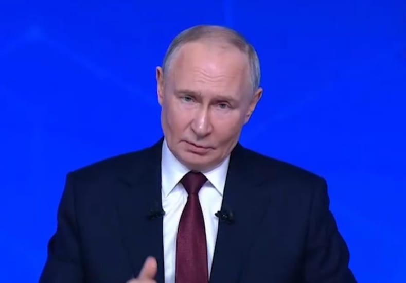 Узнали, как Путин ответил на вопрос, влюблен ли он