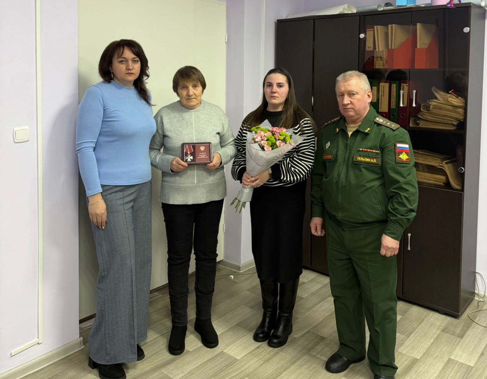 Орден мужества вручили маме и сестре бойца СВО в Лоухском районе