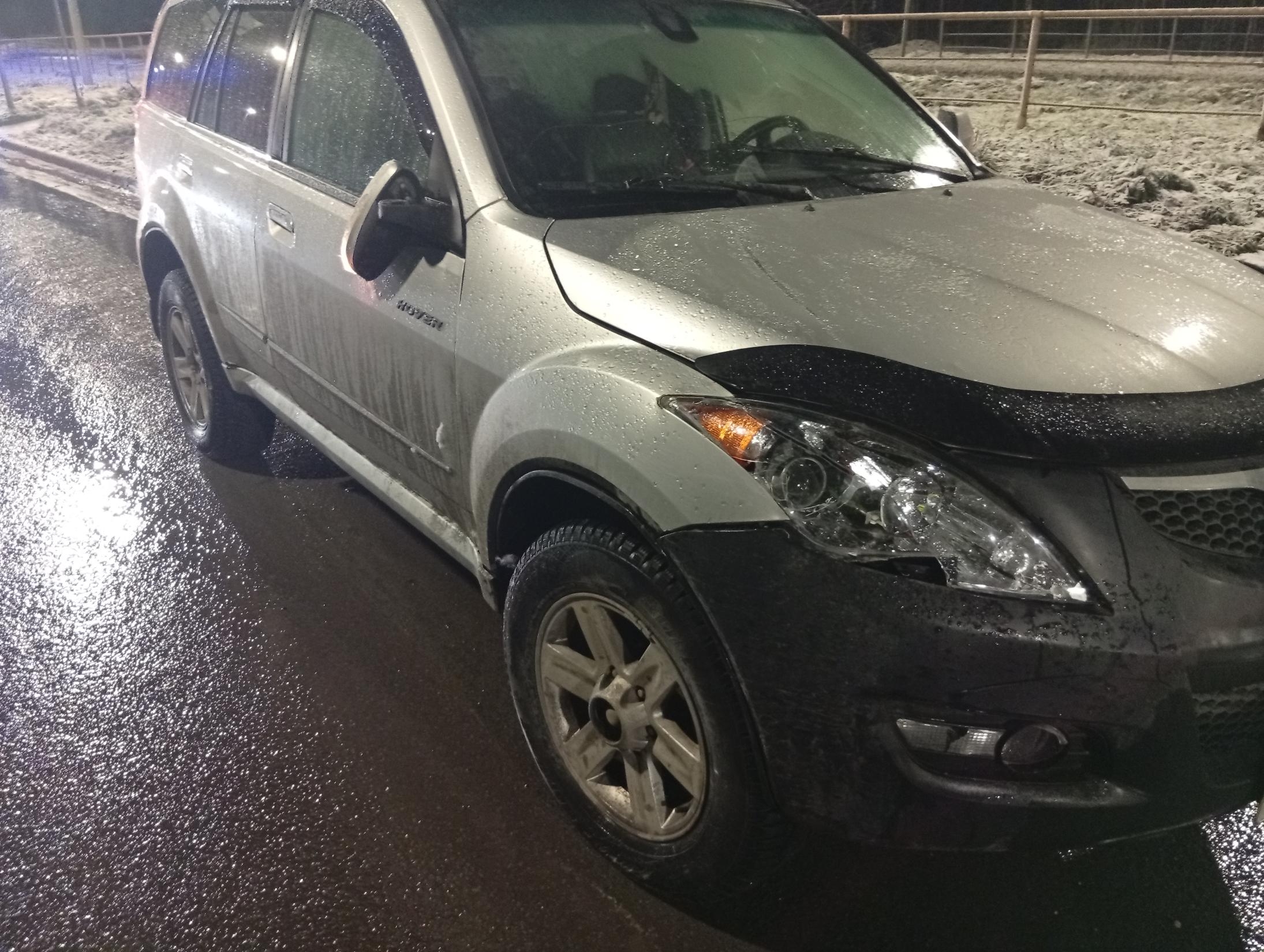 Молодую женщину сбили на пешеходном переходе на оживленной магистрали в Петрозаводске