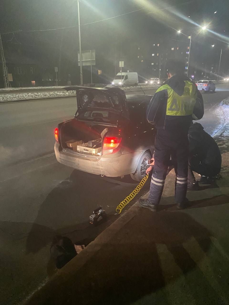 Авто на спущенном колесе остановили инспекторы Петрозаводска