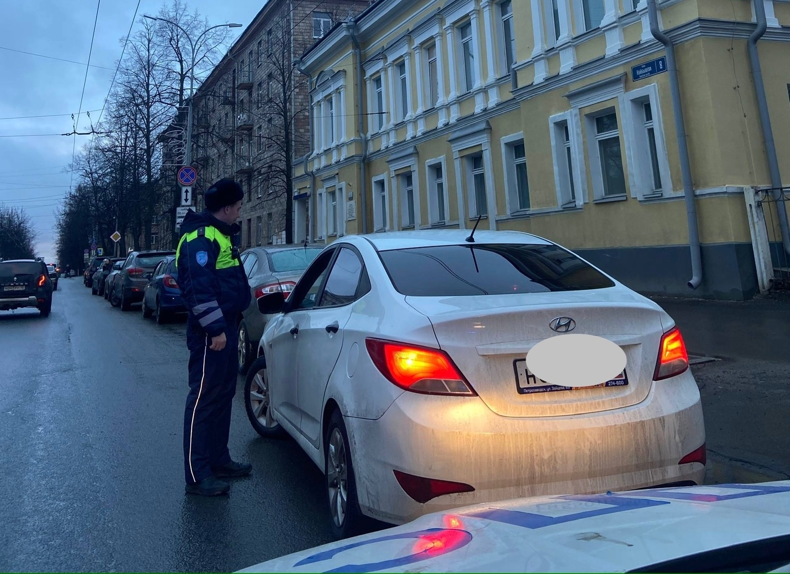 Полтора десятка водителей Петрозаводска в одночасье стали пешеходами