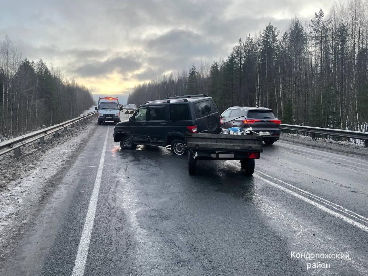 В жестком ДТП на трассе в Карелии пострадали два человека