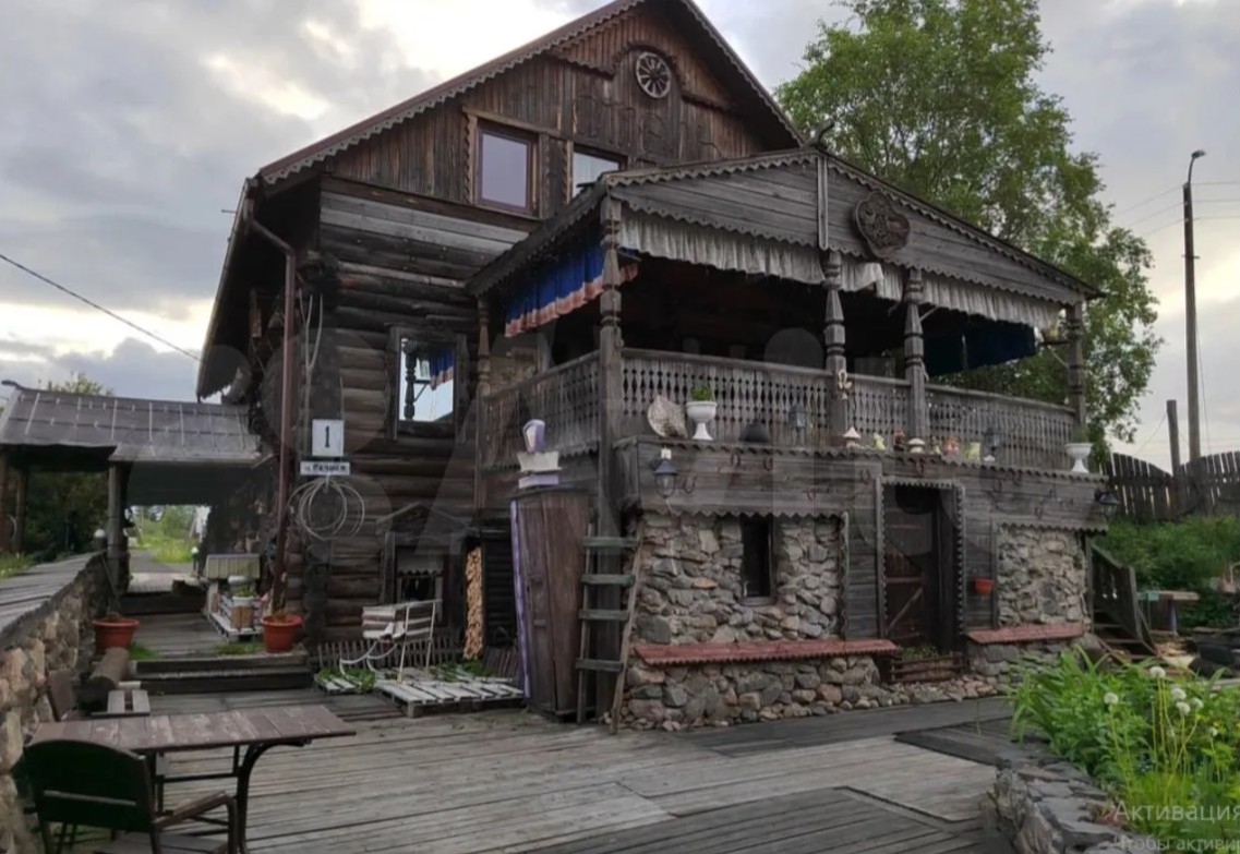 Уникальный гостиничный бизнес в крестьянском стиле выставлен на продажу в Карелии