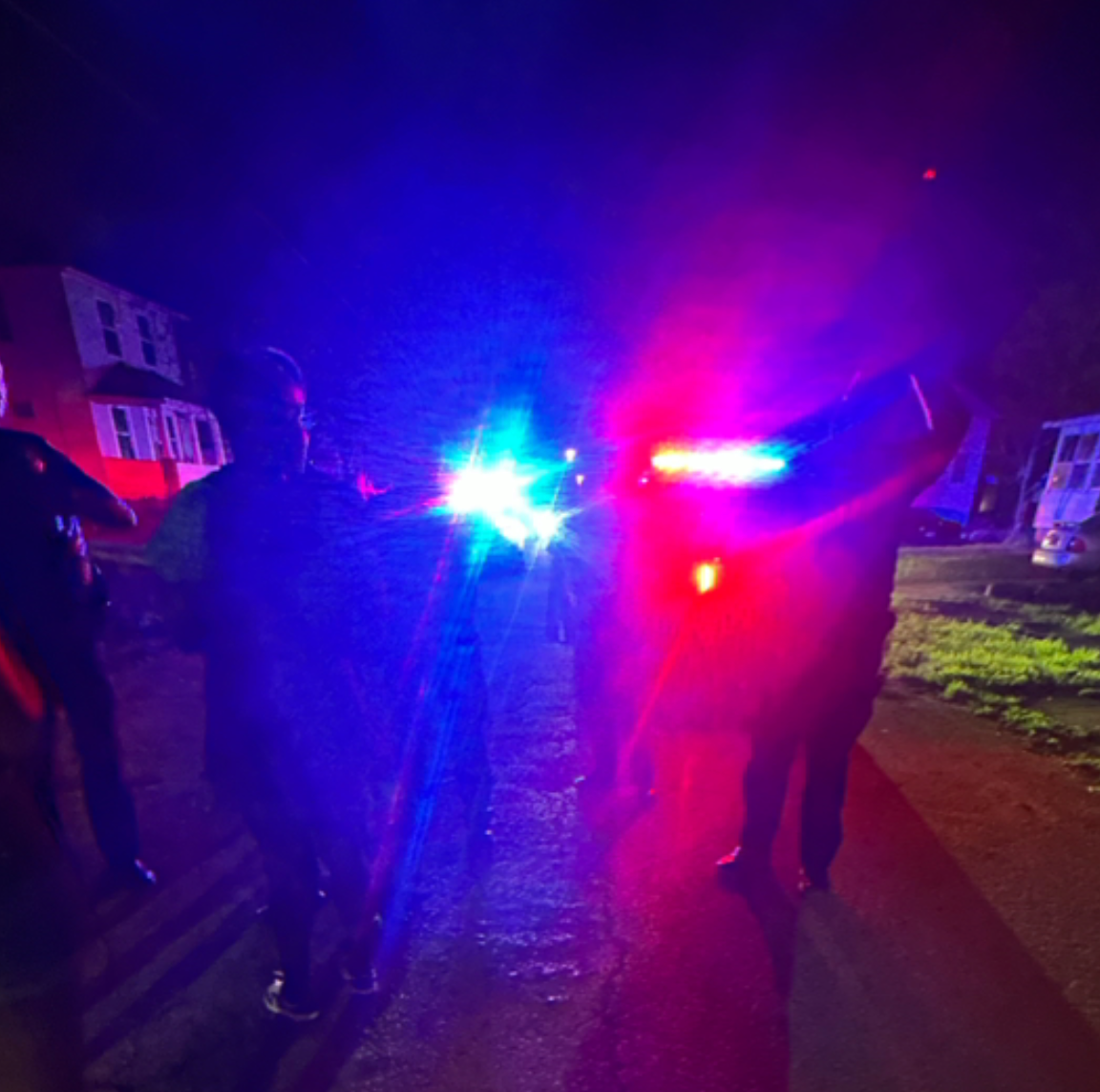 Легковушка ночью врезалась во что-то в одном из районов Петрозаводска - пострадал человек