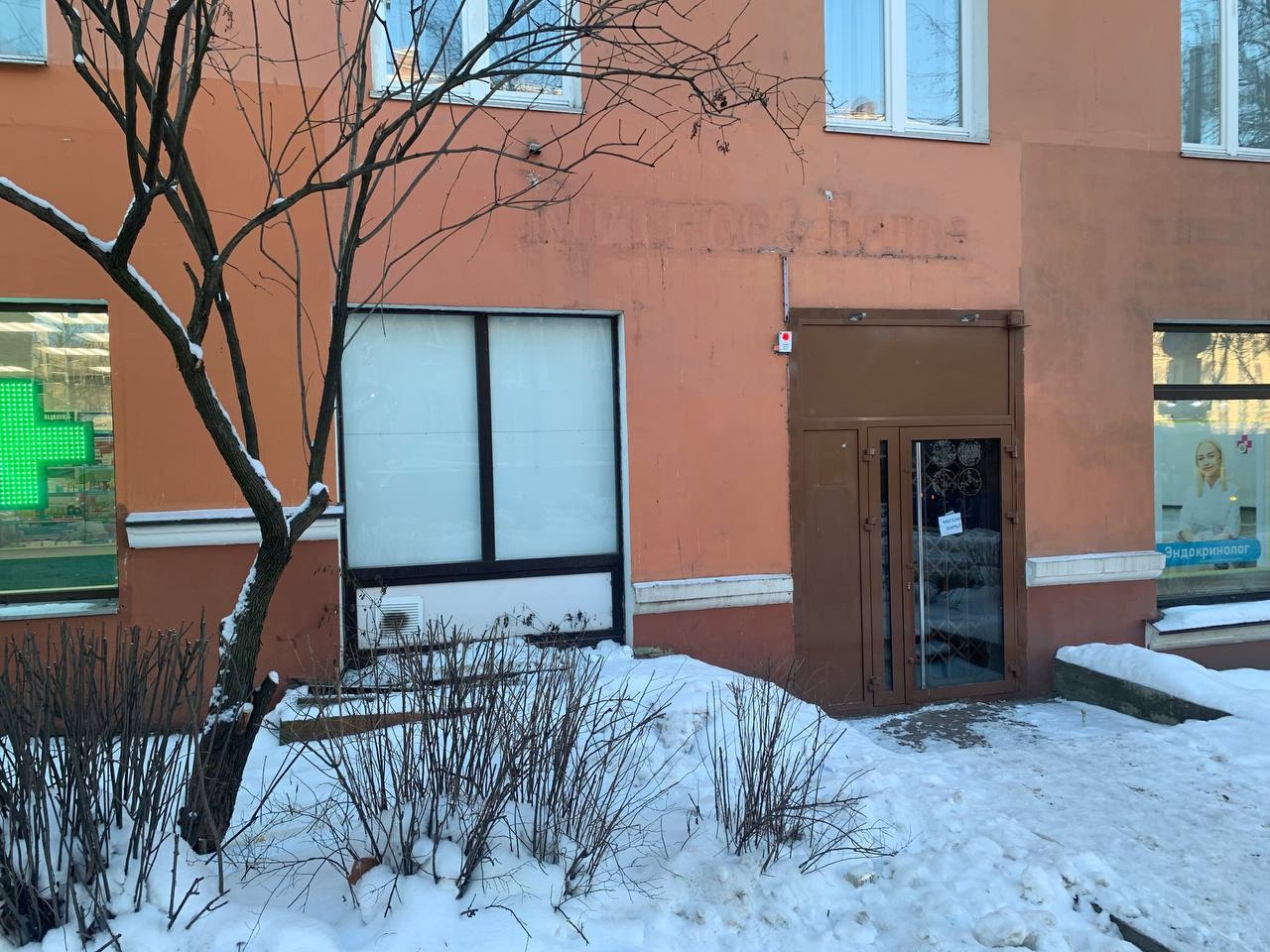 Первая ласточка: алкомаркет в центре Петрозаводска прекратил работу