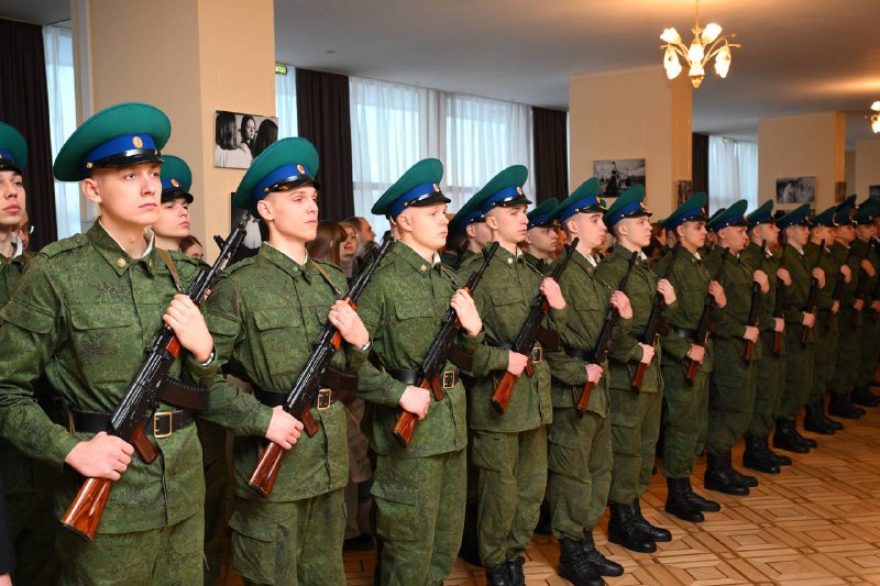 В Сортавале молодые пограничники приняли военную присягу