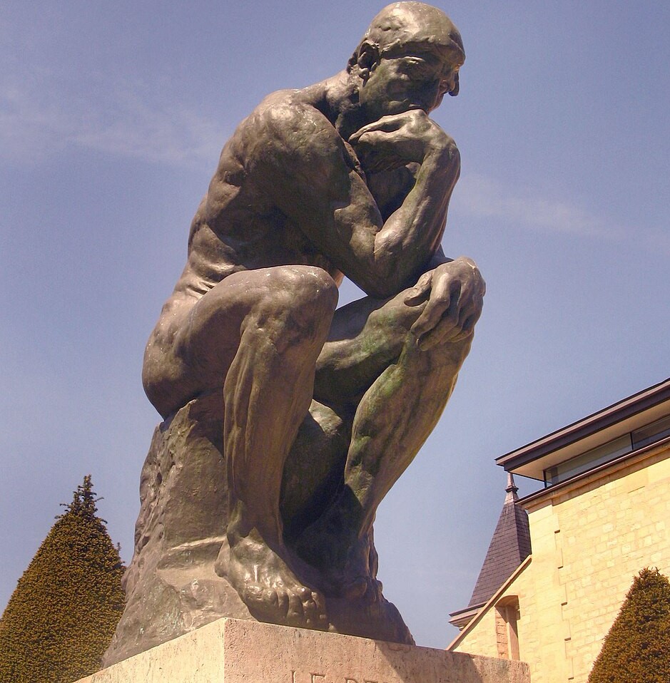 Социальная пенсия или сотни тысяч сейчас: сложный расчет