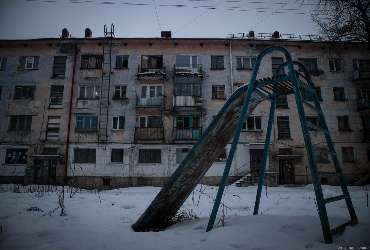 В аварийных общежитиях Сегежи люди живут без воды, канализации и отопления