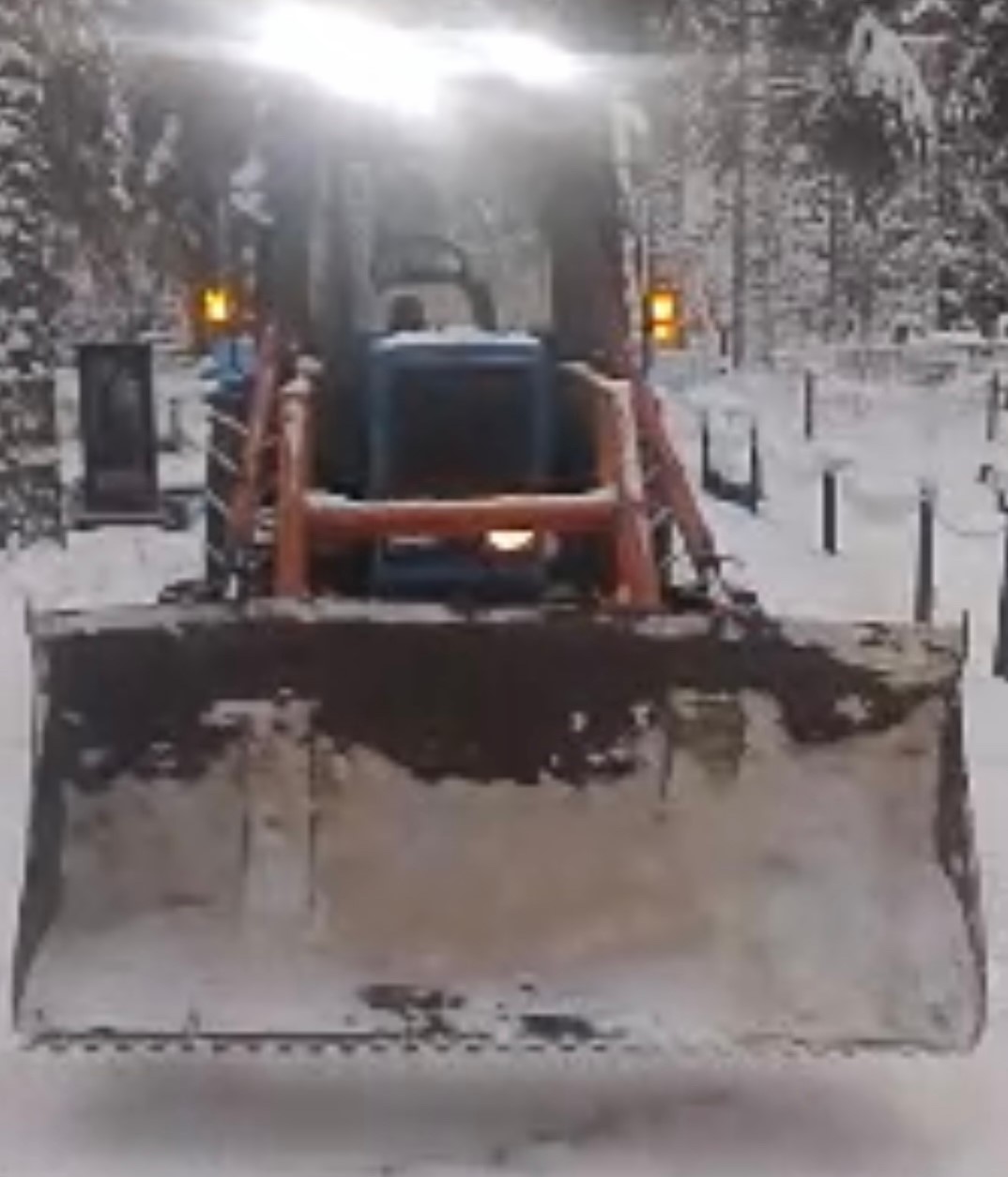 Жители Кааламо и Рускеала благодарят Николая Фетисова за расчистку кладбища