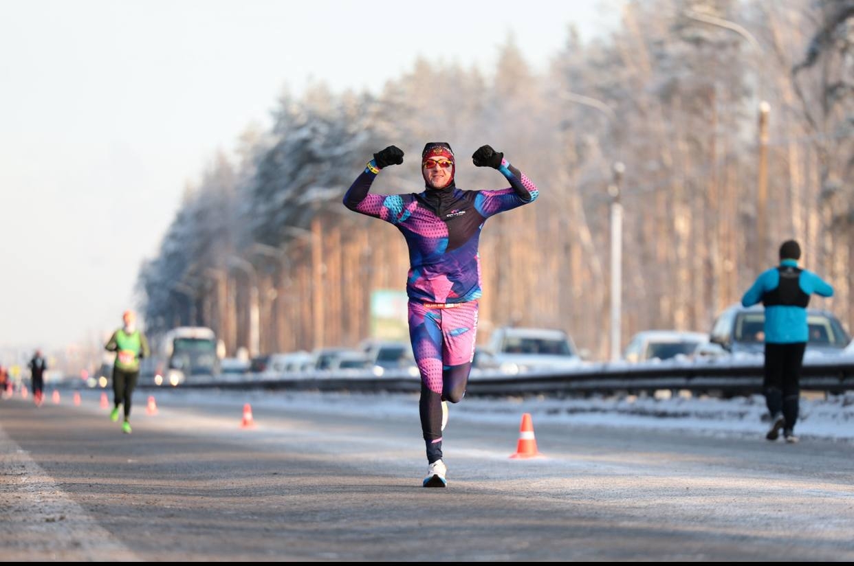 В 20-градусный мороз было непросто: руководитель Минстроя Карелии три часа бежал марафон
