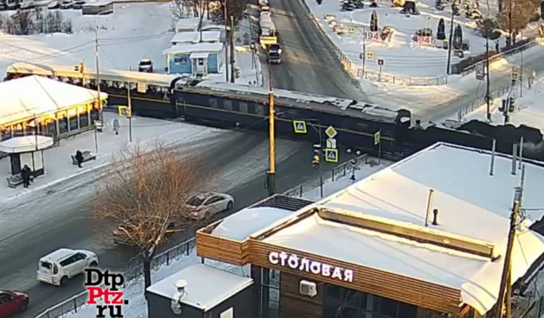 В Сортавале сняли на видео приезд ретро-поезда