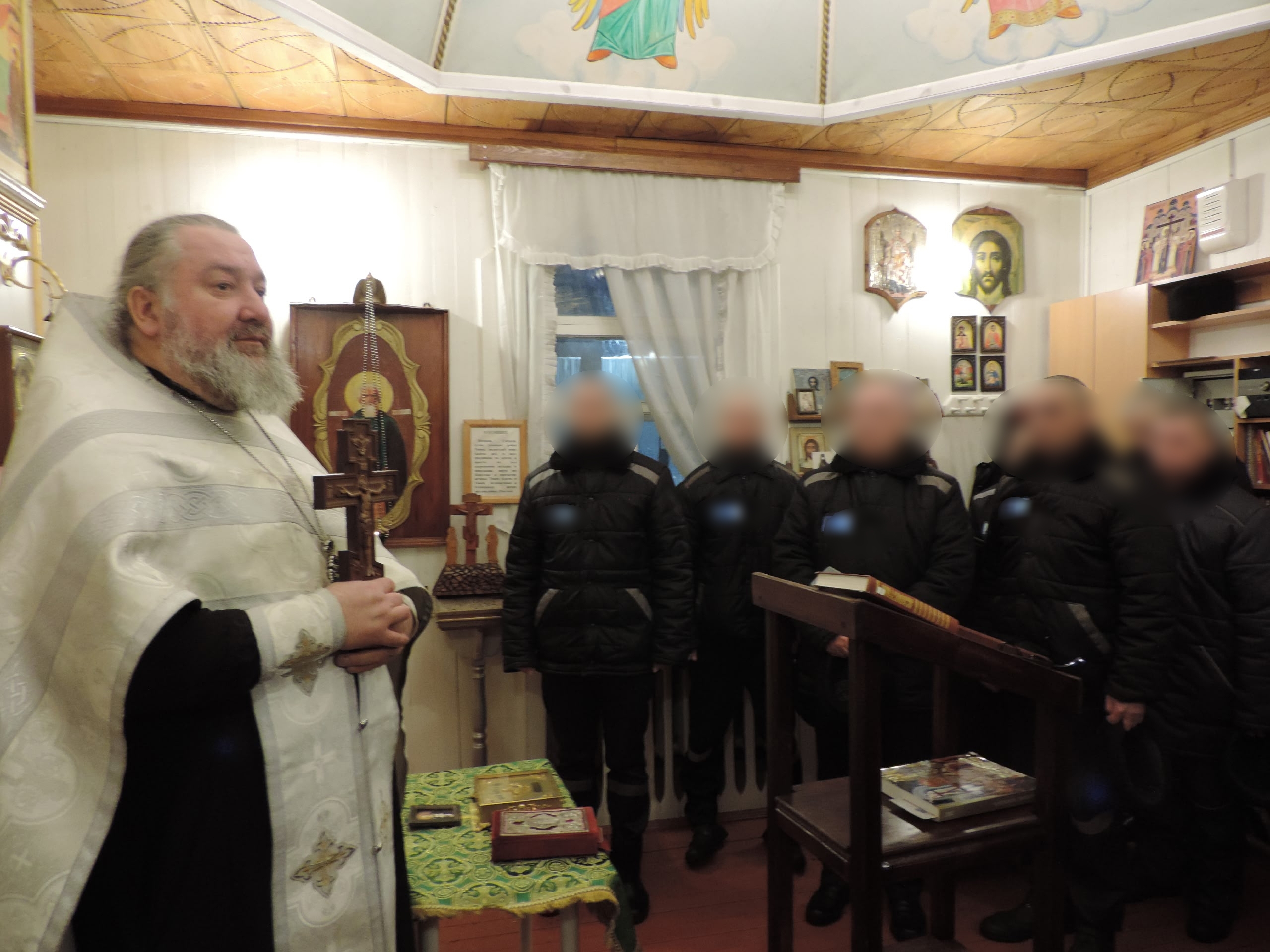 В колониях Карелии прошли богослужения перед иконой с мощами Серафима Саровского