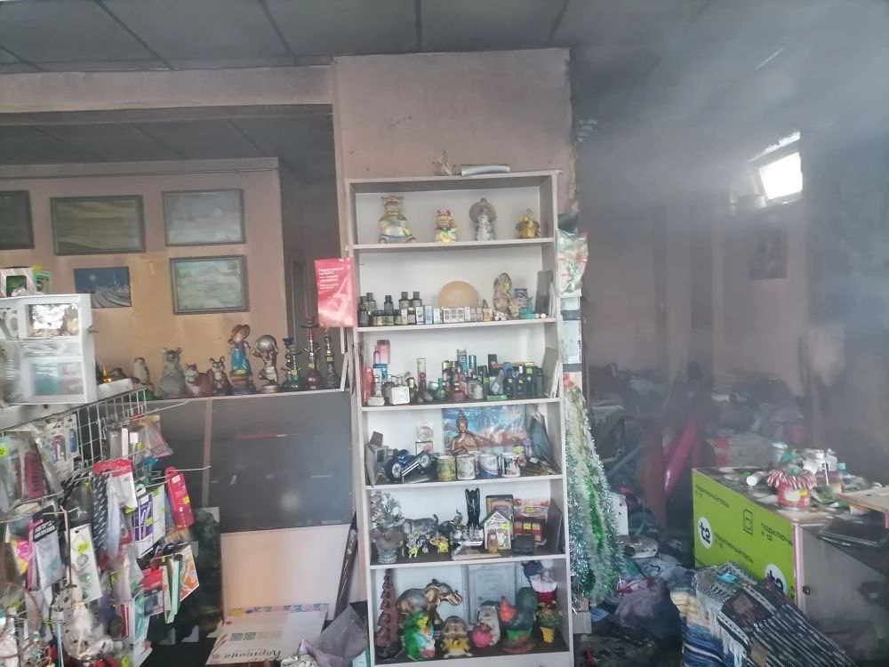 Магазин полыхал в Олонце
