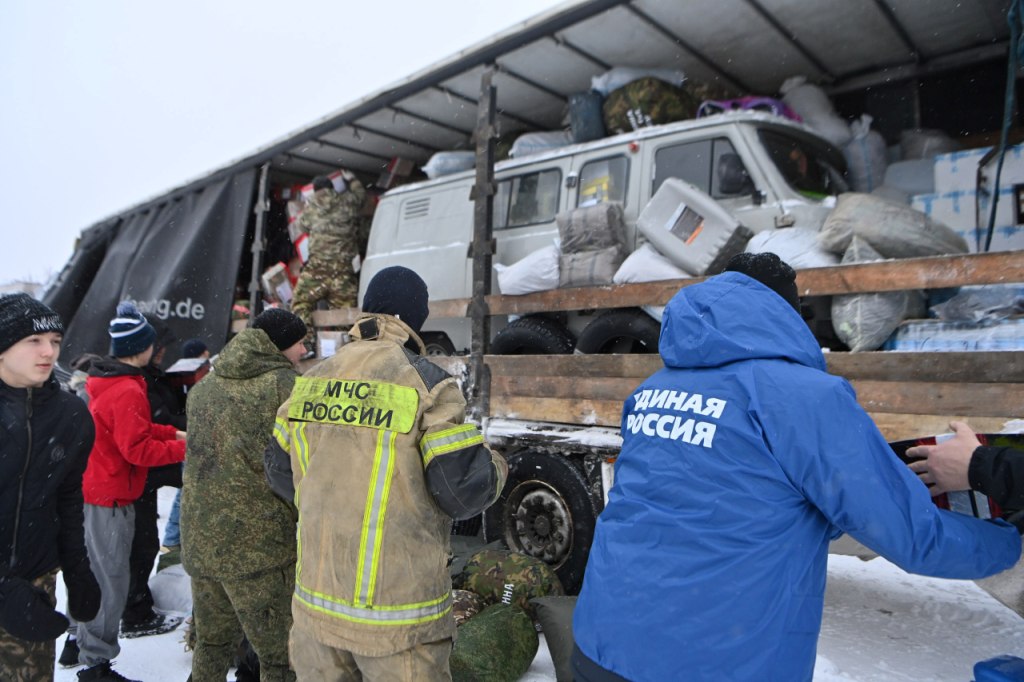 Из Карелии отправили первые в новом году фуры с грузом для земляков в зону СВО