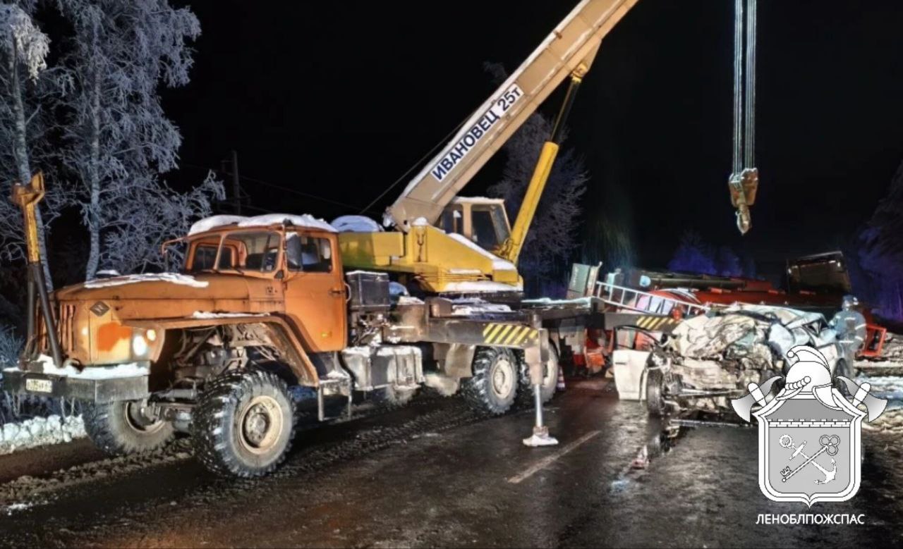 Бензовоз с карельскими номерами смял легковушку на трассе «Кола»: двое погибших
