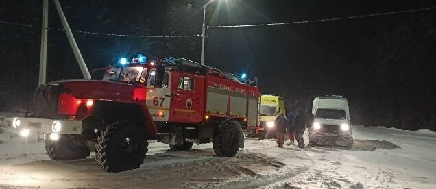 Пряжинские пожарные пришли на выручку врачам скорой помощи в метель