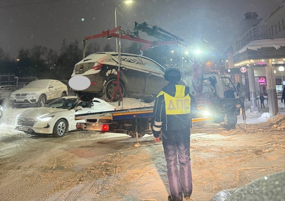 Водителям напомнили о коварном месте в Петрозаводске, где нельзя парковаться