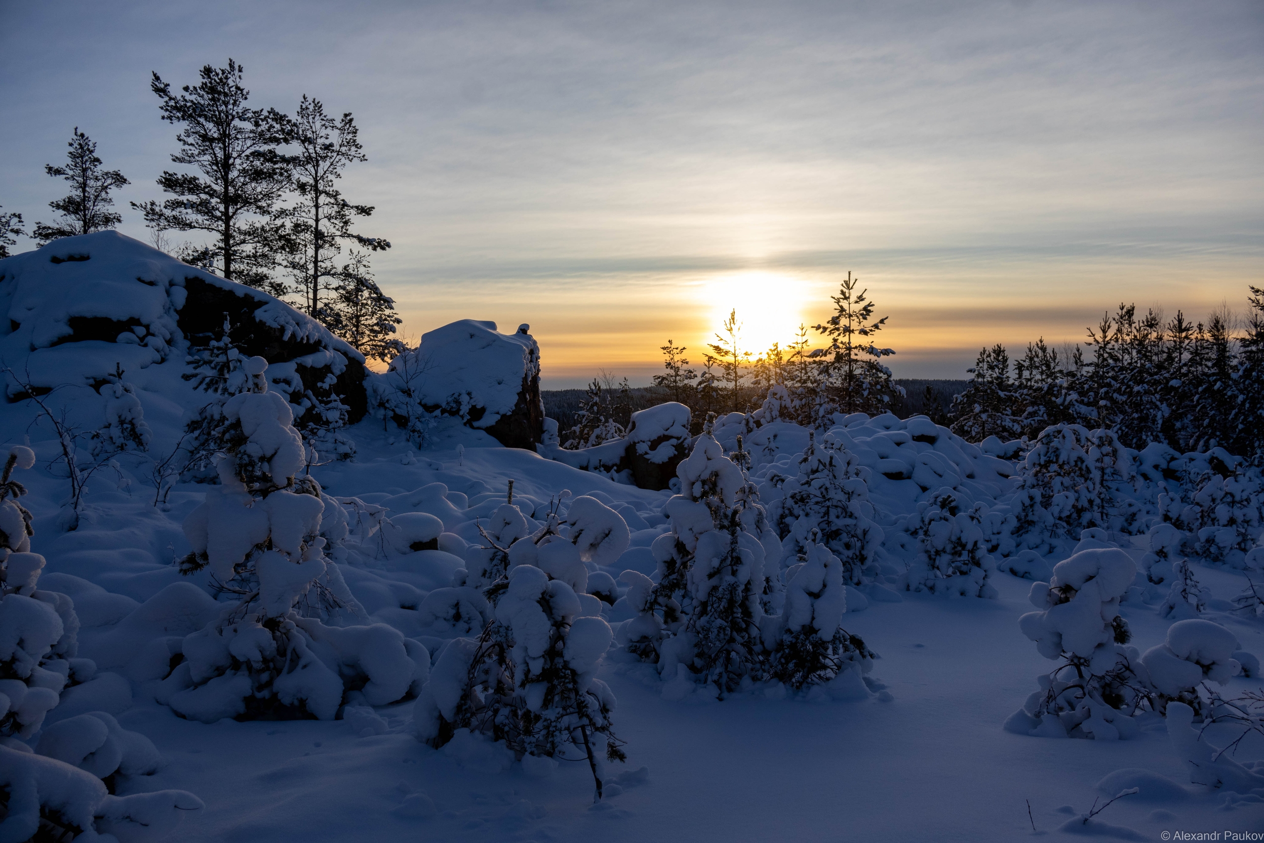 Сильный снегопад обрушился на Карелию