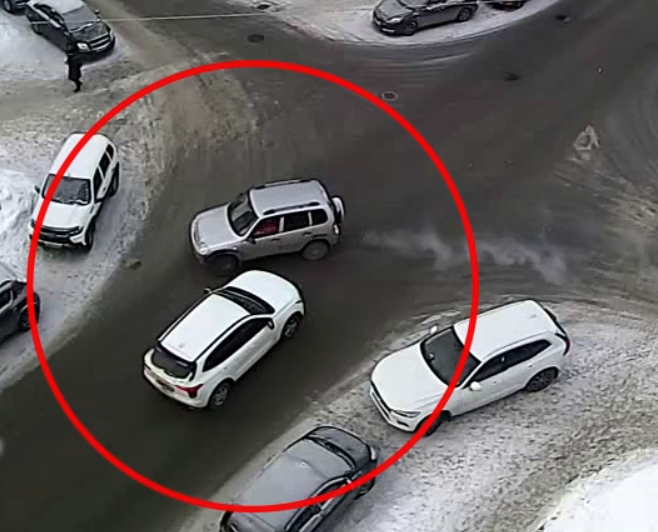 Не поделили дорогу: массовое ДТП произошло на перекрестке в Петрозаводске