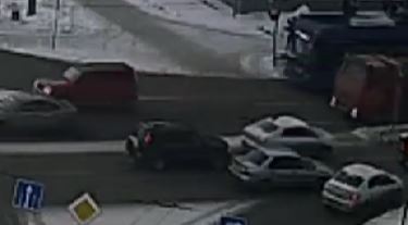 Две аварии с разницей в несколько секунд произошли в центре Петрозаводска