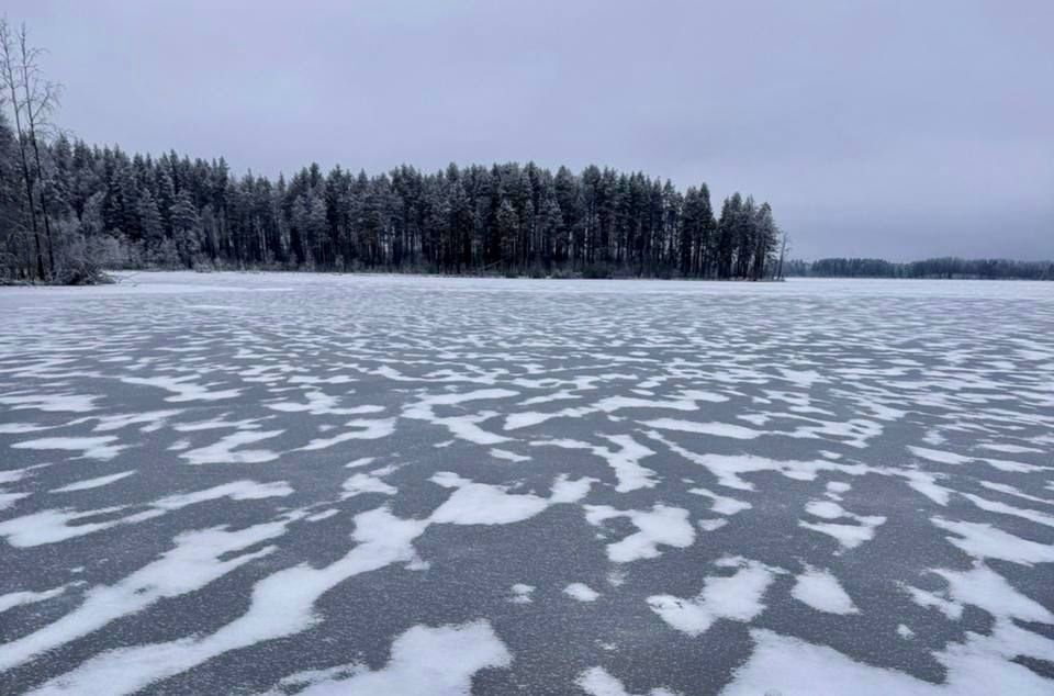 Прокуратура организовала проверку после происшествия с туристами на перевернувшемся в Карелии судне