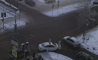 Две легковушки столкнулись в расширенном центре Петрозаводска