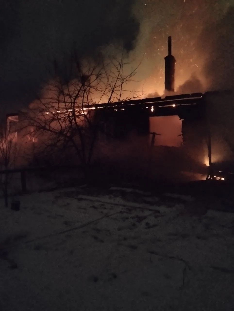 Дом сгорел в страшном ночном пожаре в Лахденпохском районе