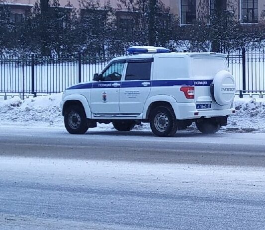 Петрозаводчанин с уголовным прошлым расплачивался найденными на улице чужими картами