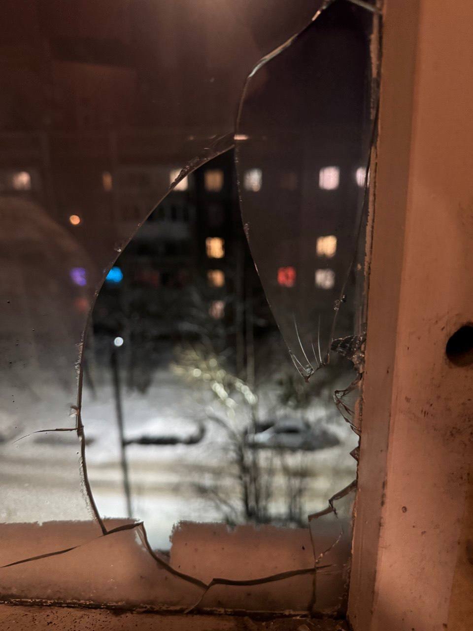 Еще один снаряд влетел в квартиру Петрозаводска