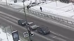 Три автомобиля столкнулись в центре Петрозаводска