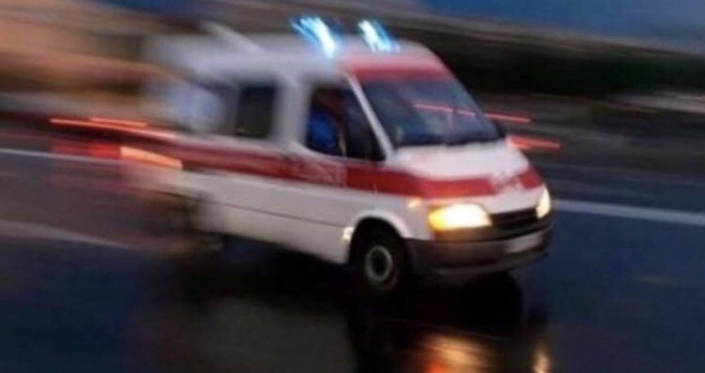 Иномарка летела по встречке на ночной трассе в Карелии - двоих из грузовой «Газели» госпитализировали