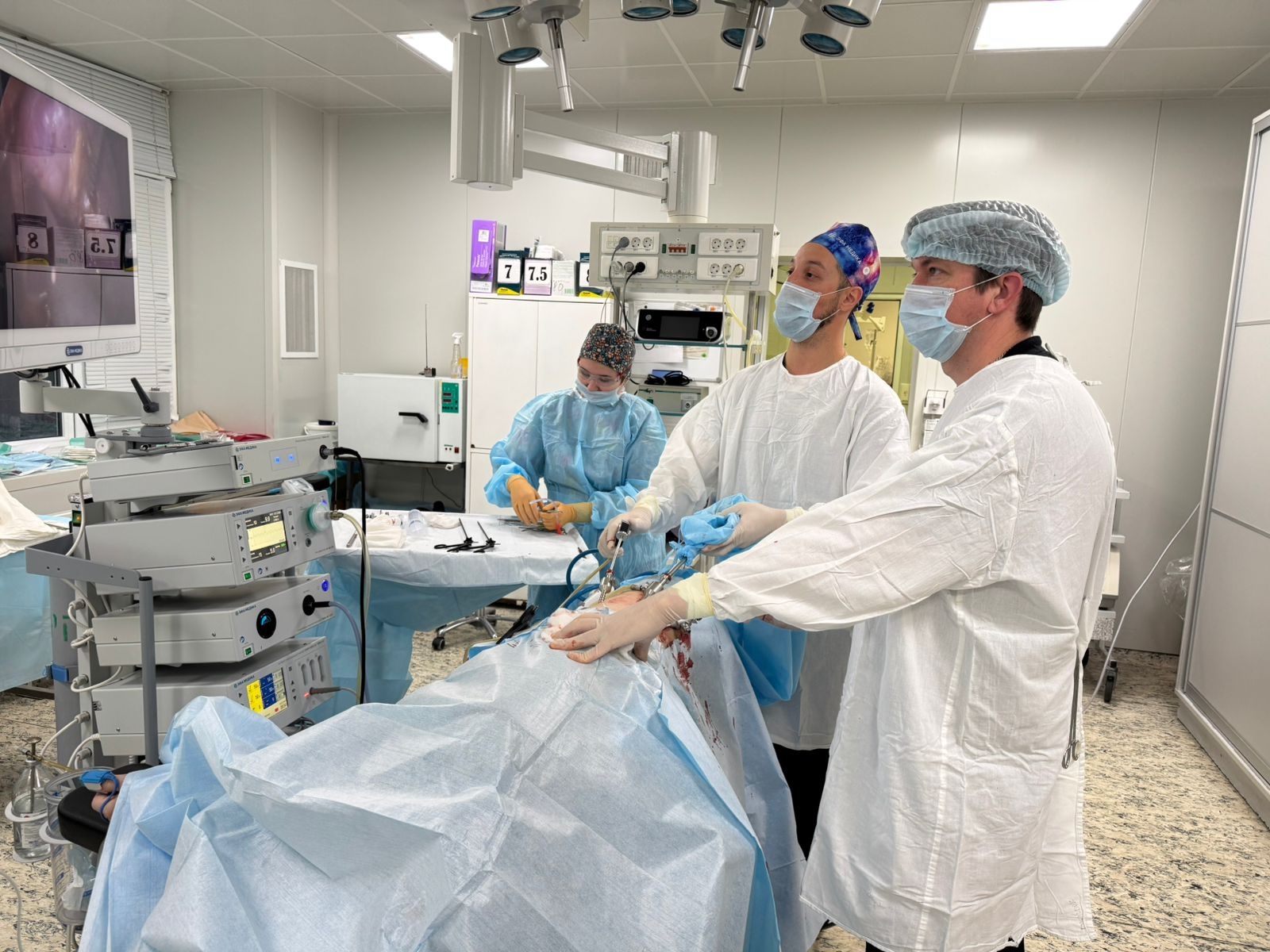 Карельские хирурги успешно провели сложную операцию на почке