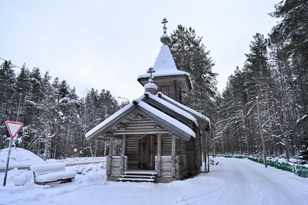 Прихожане Успенской церкви попросили ускорить подключение электричества к храму
