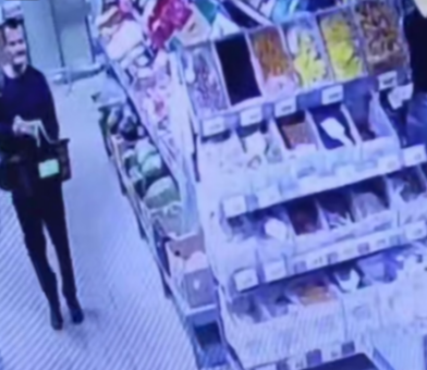 Полиция разыскивает в Петрозаводске мужчину, которого подозревают в магазинной краже