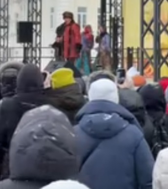 Инна Колыхматова показала видео выступления Владимира Девятова