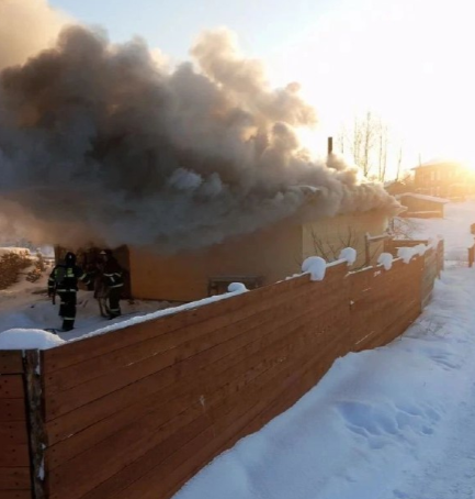 В поселке Рабочеостровск сгорела частная баня