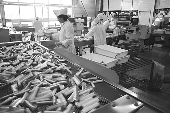 Первые в нашей стране крабовые палочки появились рядом с Карелией - журналисты всячески рекламировали продукт