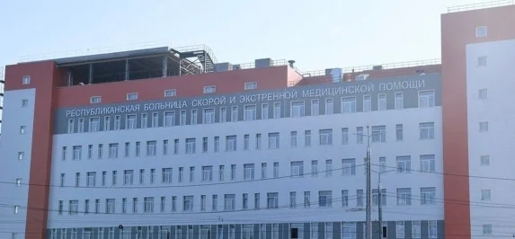 Парковка у РБ СЭМП появится после открытия здания хирургического корпуса