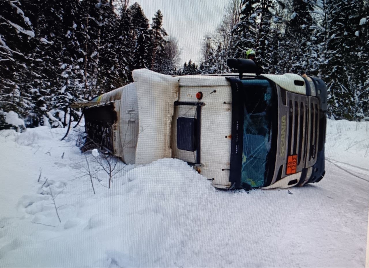 Стало известно, почему перевернулся бензовоз в Кондопожском районе
