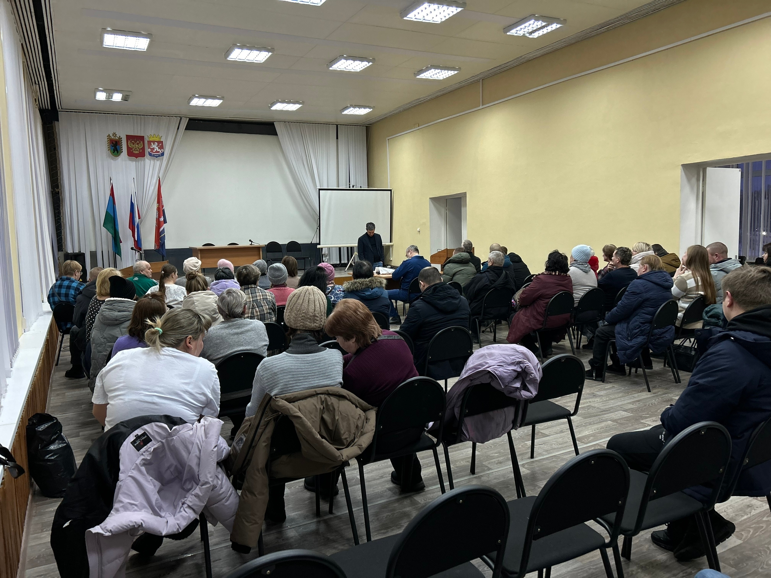 Жильцам проблемного дома с крысами и насекомыми предложили создать ТСЖ в Питкяранте