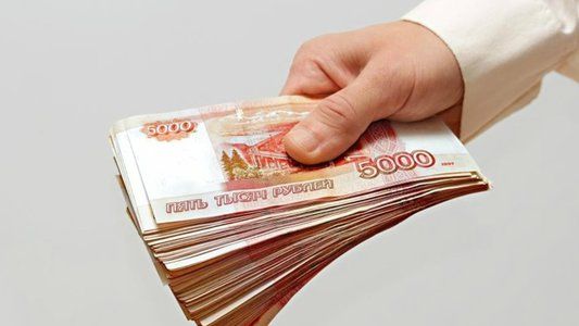 Бывший таможенник устроился на базу отдыха: прокуратура потребовала оштрафовать работодателя